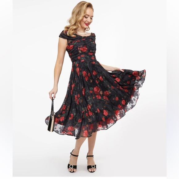 Unique Vintage Red Rose Cocktail Dress Small - Picture 1 of 11